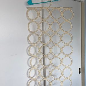 Scarf holder hanger - never been used!